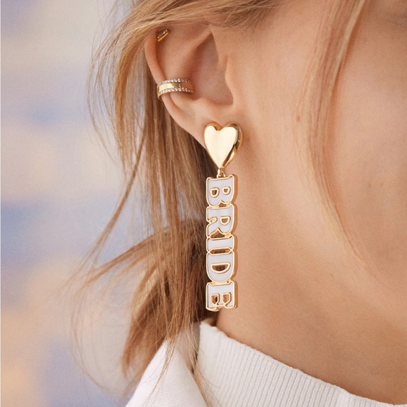 Adorable Bride earrings - Picture 2 of 4